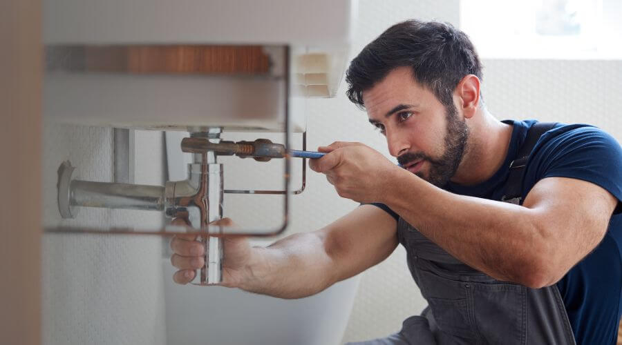 Water heater thermostat replacement in Griffith, IN